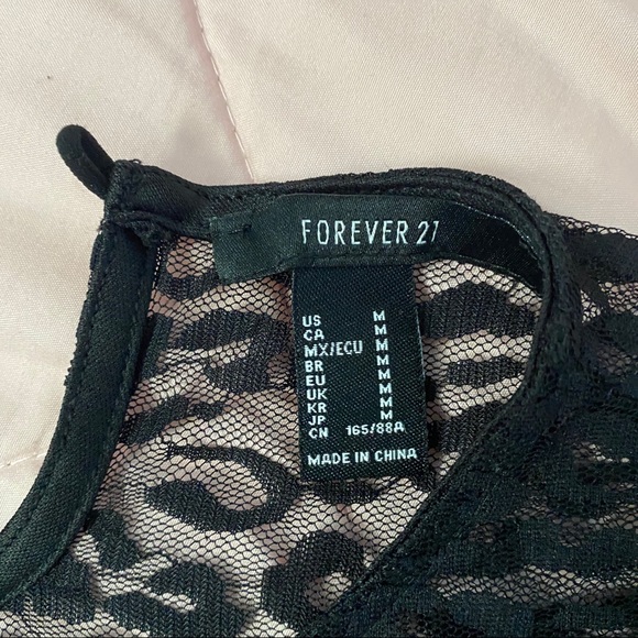 Lace bodysuit - Picture 7 of 11